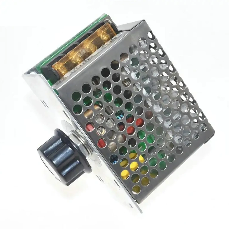 Pohľad zhora – AC napäťový regulátor 4000W Pohľad zhora na regulátor otáčok pre elektrické náradie