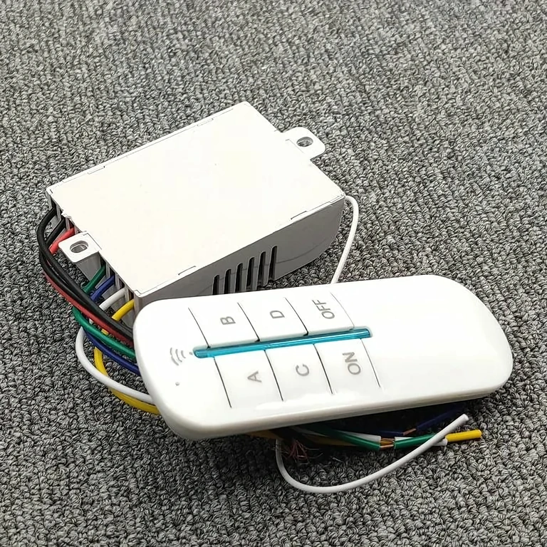 Svietidlový prepínač s RF 433 MHz funkciou