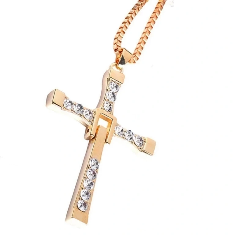 Zlatý krížový retiazka Vin Diesel z filmu Fast and Furious