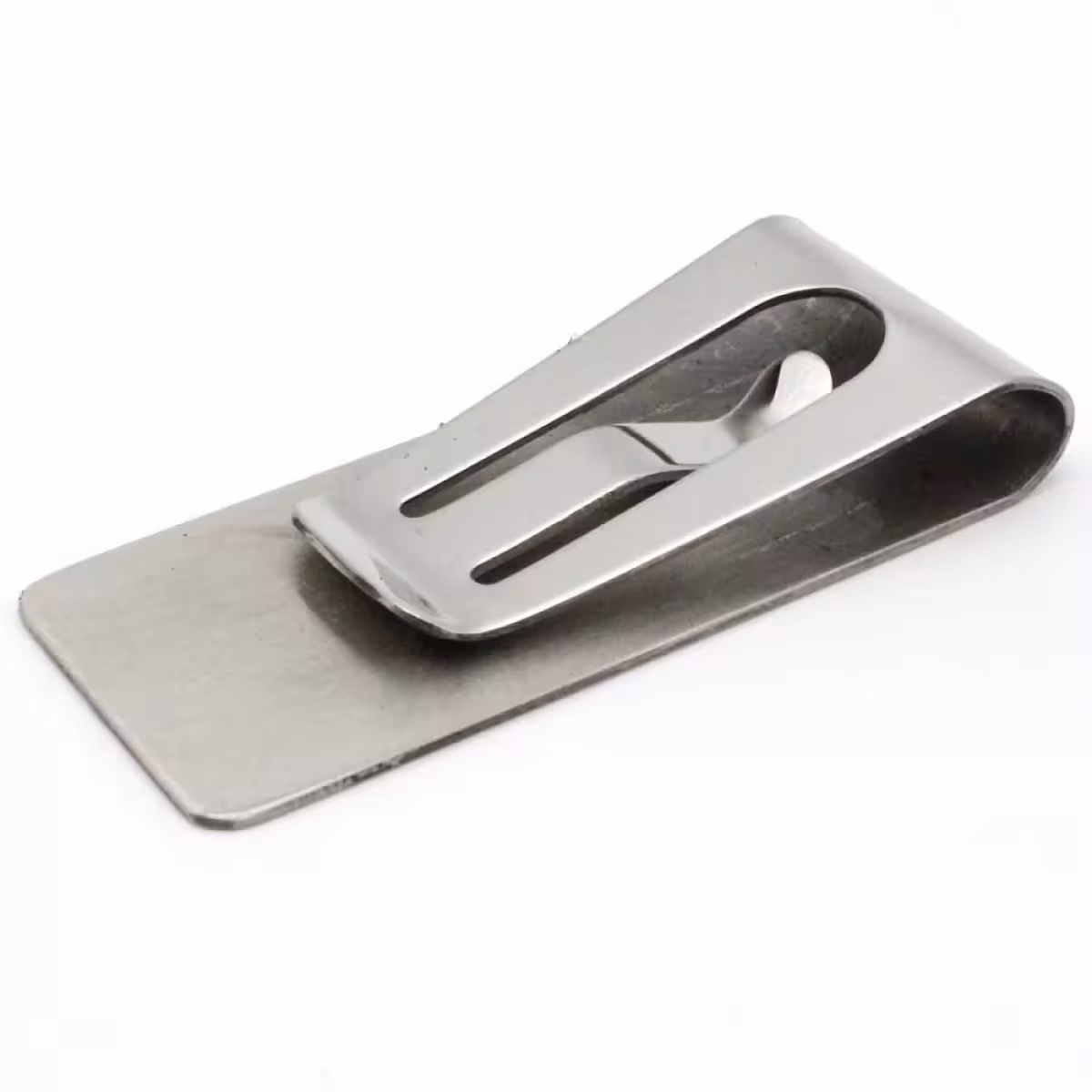 Kompaktná kovová svorka na bezpečné uchovanie kariet