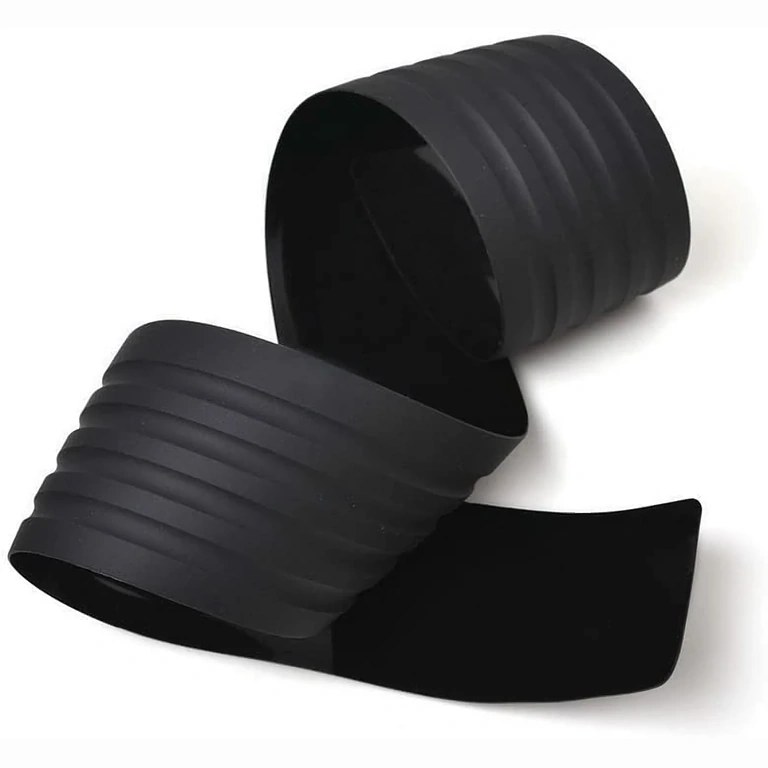 Ochranná gumená lišta pre okraj kufra auta