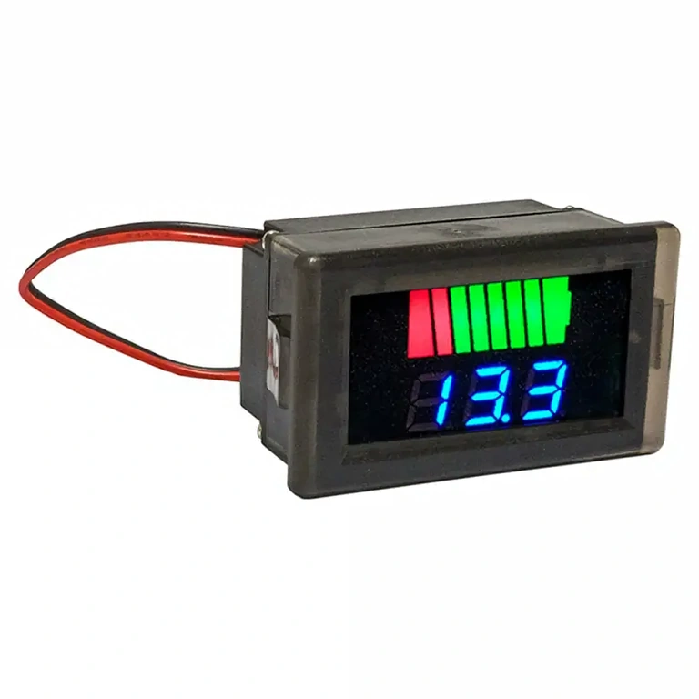 LED displej hladiny batérie pre moto a auto LED voltmeter, ľahko montovateľný, pre napätia 12V–72V