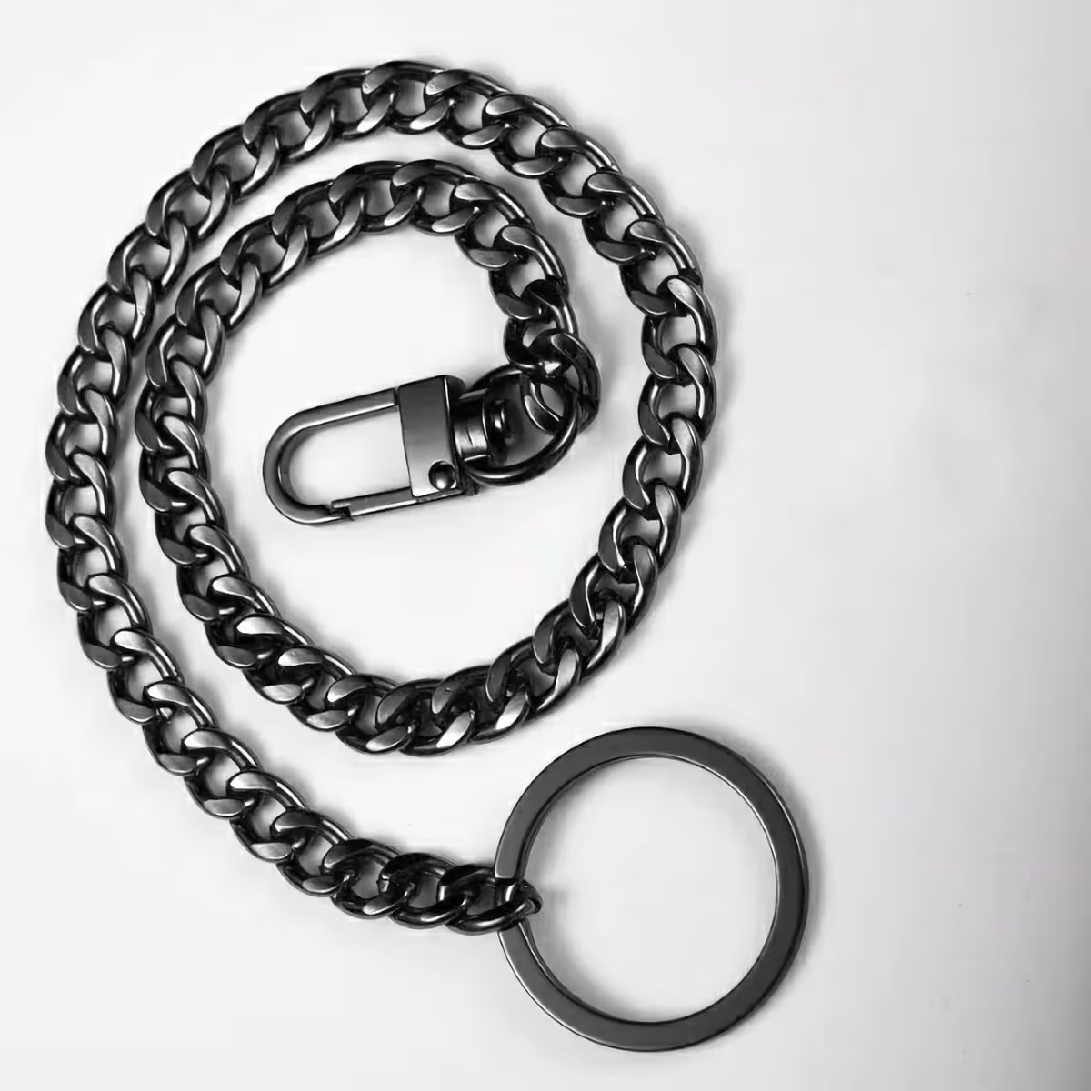 Oblečený reťaz pre streetwear voľnočasové outfity