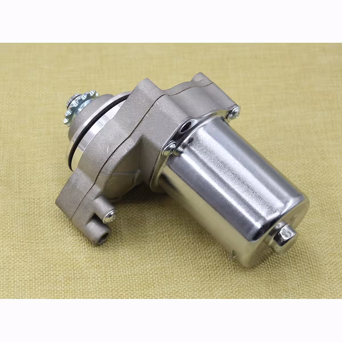 Elektrický štartér so 12 zubami, kompaktné rozmery, vhodný pre malé ATV