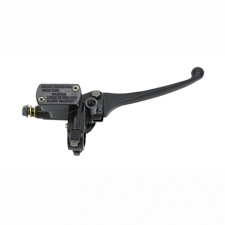 Brzdová páčka a pumpa na pravej strane pre quady