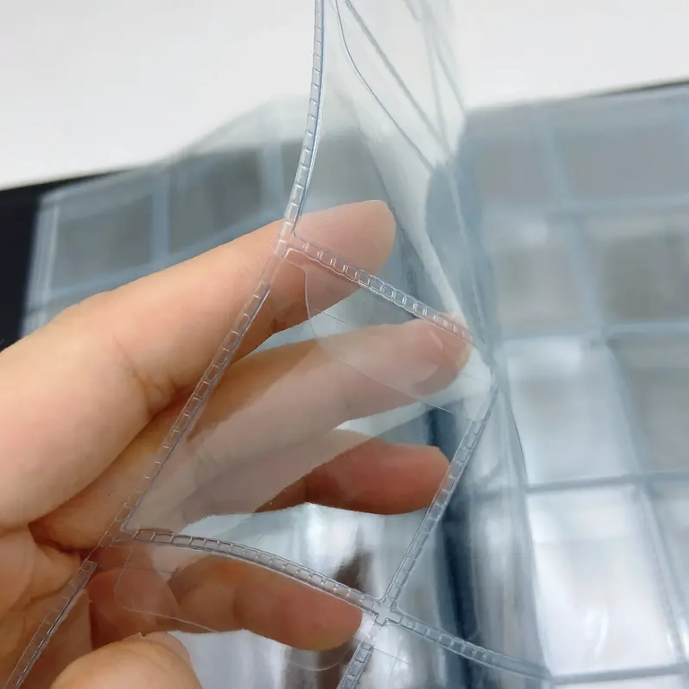 Odolný album zo syntetickej kože na uskladnenie mincí