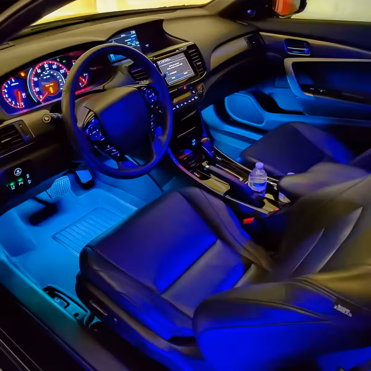 Flexibilný LED pás pre osvetlenie interiéru auta