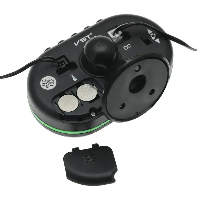 Digitálny voltmeter s teplotným senzorom pre auto