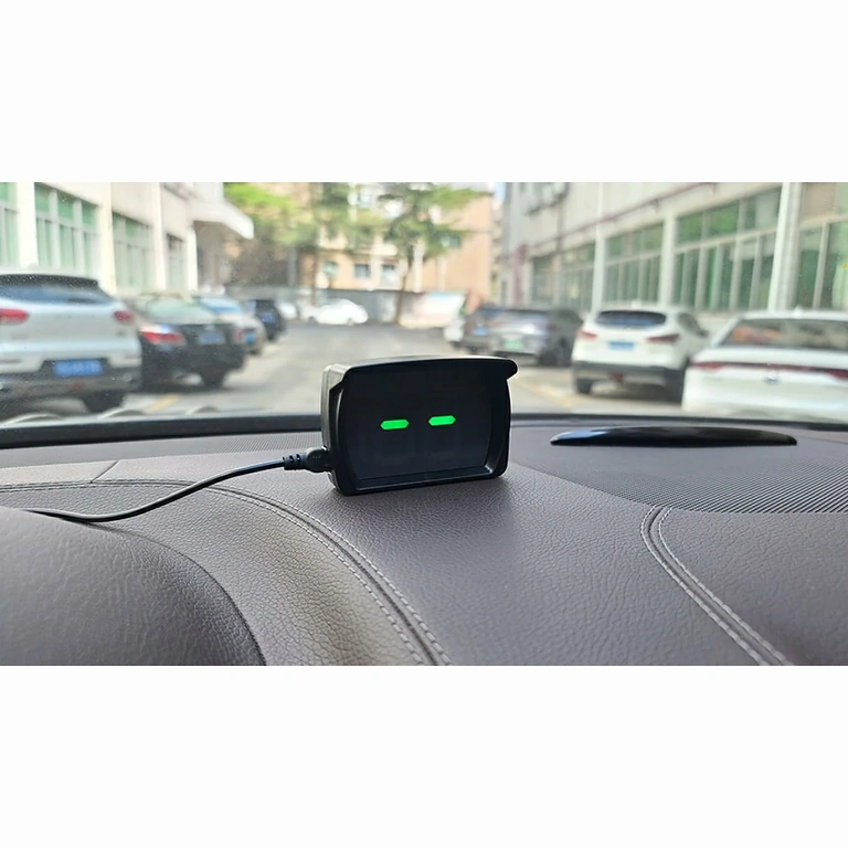 Digitálny GPS tachometer kompatibilný s autami, motocyklami, bicyklami