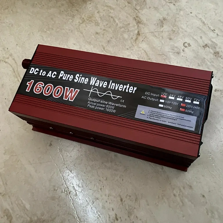 Prenosný invertor pre karavan 12V-220V Riešenie napájania pre kempovanie a karavany