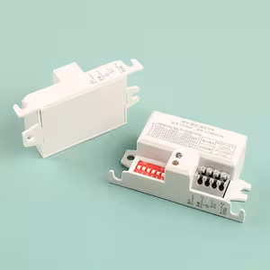 Mikrovlnný pohybový senzor 360° pre strop – automatický spínač 220V biely