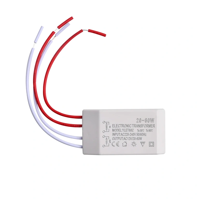 Transformátor určený na napájanie halogénových žiaroviek 12V