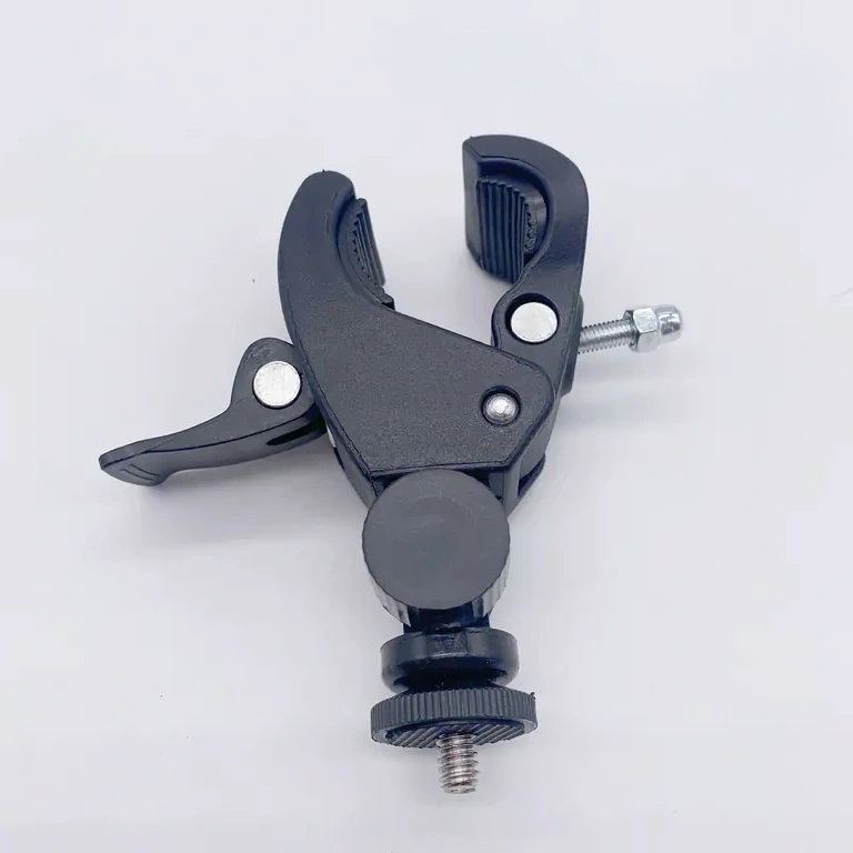 Bezpečné a stabilné upevnenie kamery na riadidlá pre dynamické dobrodružstvá