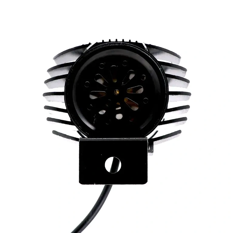 Zadný pohľad svetlometu s integrovanou elektronickou trúbkou