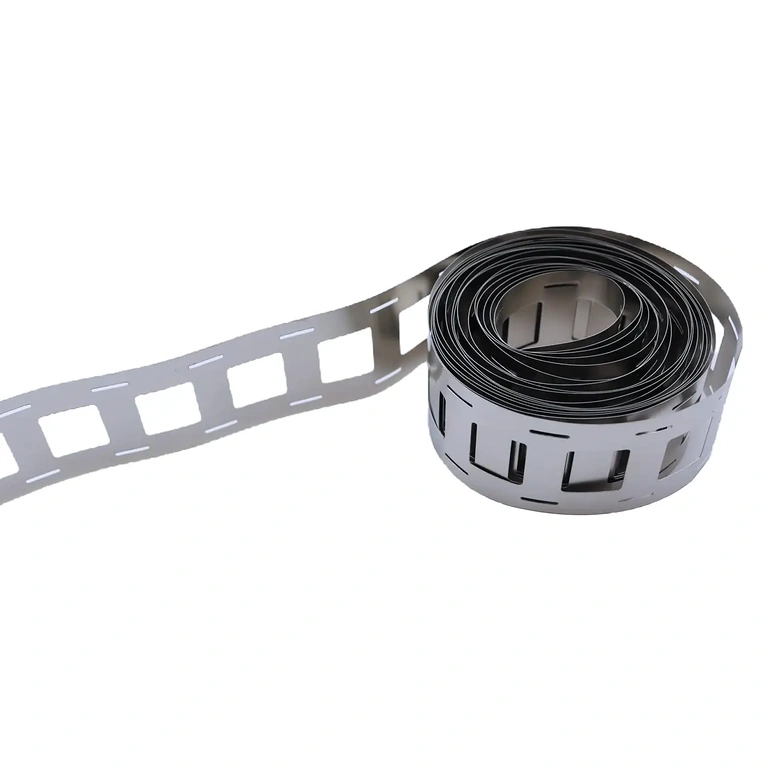 Proces bodového zvárania na niklovej páske