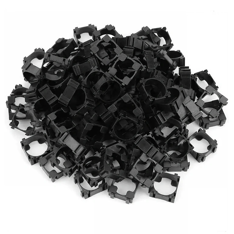 100 modulárnych držiakov pre batérie Li-ion 18650, celkový pohľad Veľká sada 100 modulárnych držiakov pre upevnenie 18650 článkov