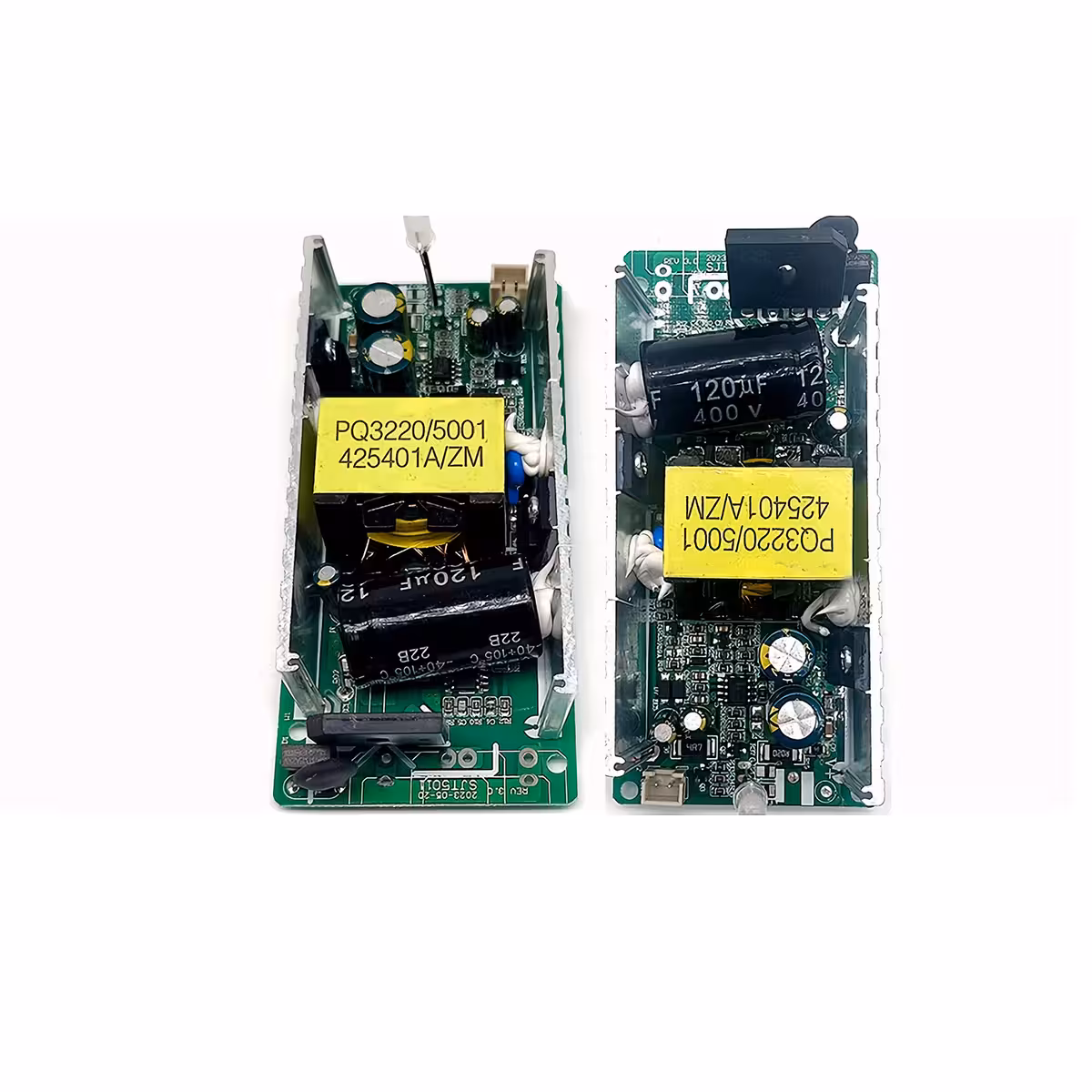 Elektronická doska nabíjačky 24V 2A – viditeľné komponenty a ochrany