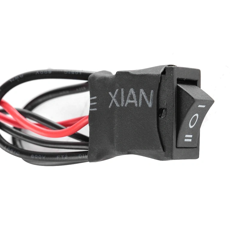 Tlačidlo pre zmenu smeru otáčania DC motora