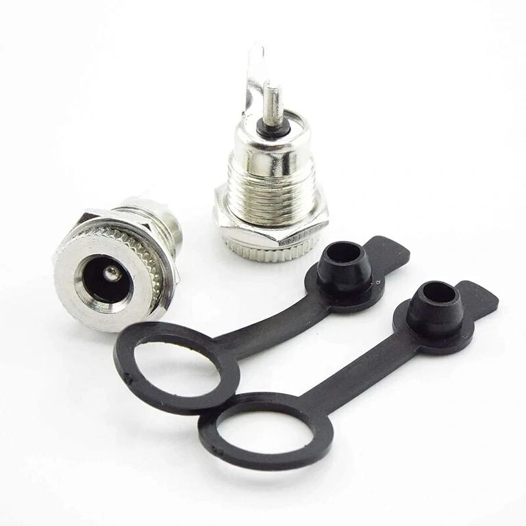 DC konektor 12V 5,5x2,1 mm – vodeodolný, predný pohľad