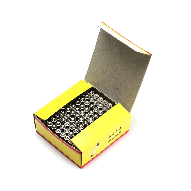 Sklenená poistka 10A 5x20 mm – bočný pohľad