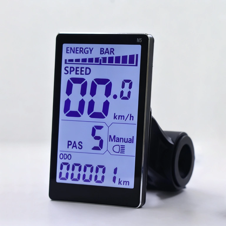 Bočný pohľad na súpravu riadiacej jednotky a displeja M5 pre elektrický bicykel 500W–1000W